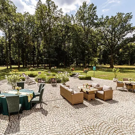 Palac Dabrowka * Rawicz