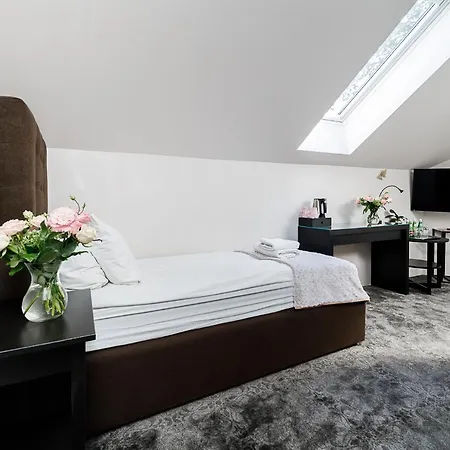 Hotel Palac Dabrowka