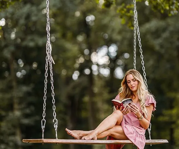 Palac Dabrowka Hotel